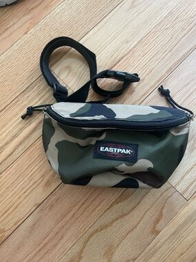 Eastpak Camo Belt Bag in Green, Tan & Black